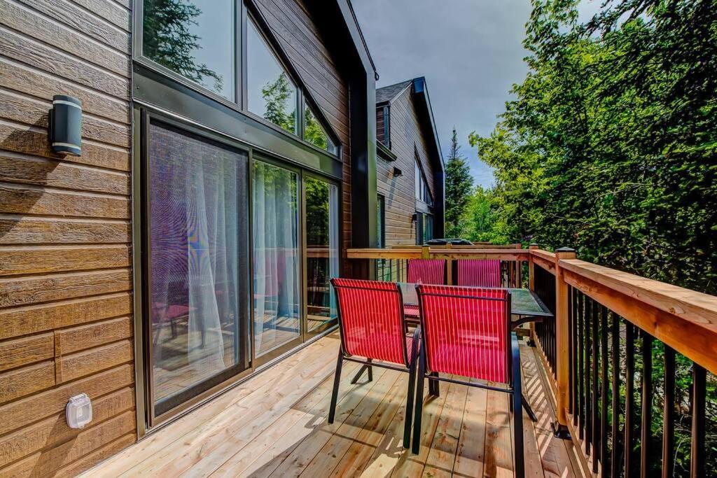 Nouveau - Chalet Moderne - Spa, Piscine & Sauna! Pont-Rouge Exterior photo